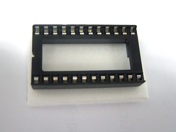 DIP IC 소켓 24핀 (30mm)
