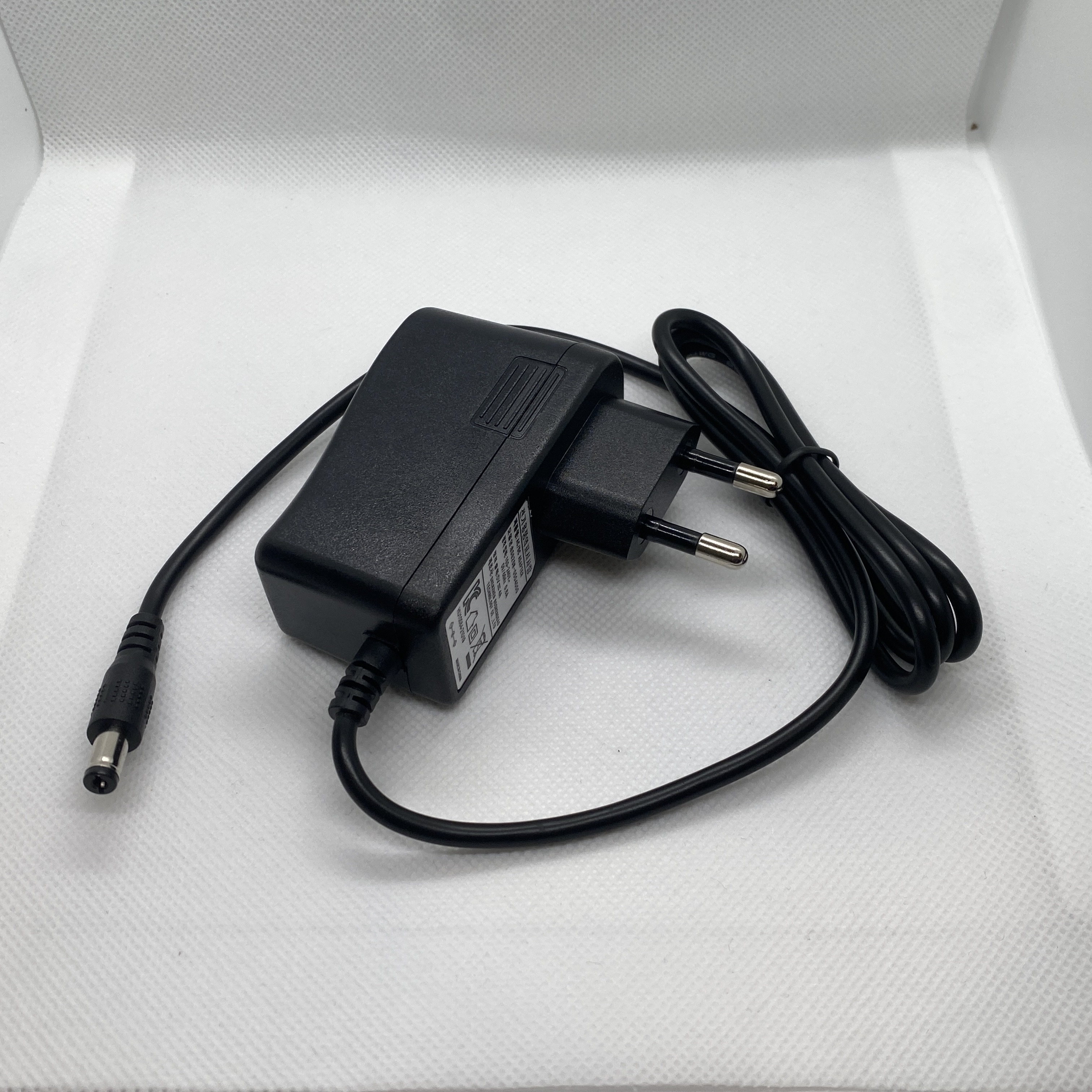 [BSG25W-0504000] 젯슨나노 개발키트 호환 어댑터 DC5V/4A